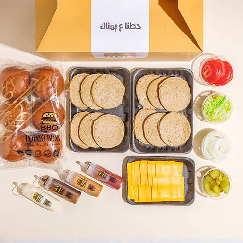 بوكس الدجاج بالتتبيلة الخاصه سلايدر 12قطعة