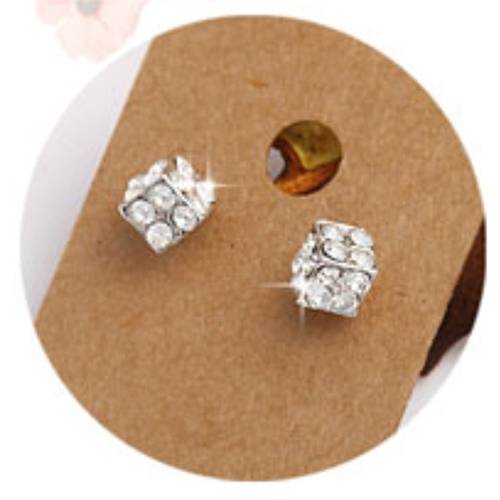 لاستروس اقراط طبية حجر نرد مطلية بالذهب عيار 18قيراط 4ملم رقم.110