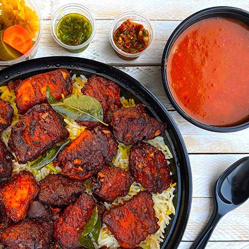 دجاج 65 وعيش زعفران تكفي 6اشخاص