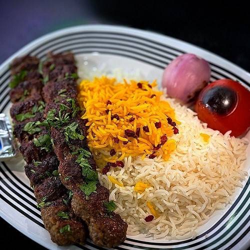 عيش وكباب لحم