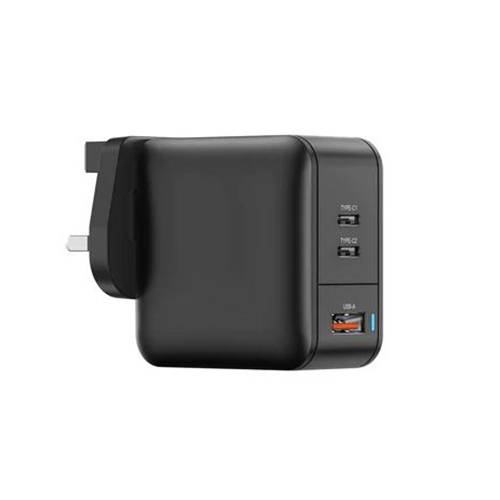 اميزنج ثينج شاحن حائط ثاندر برو جان 66واط Type C و USB اسود موديل رقم.UKTH66W