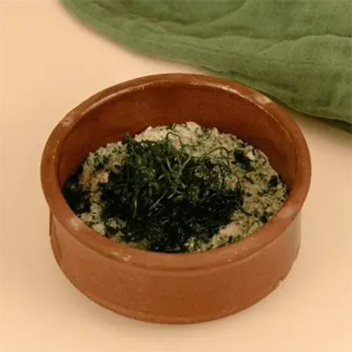 ملوخية بالبيض