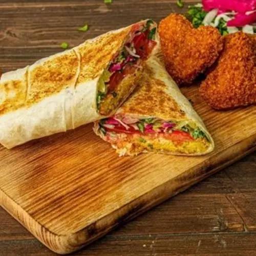 فلافل على خبز الصاج