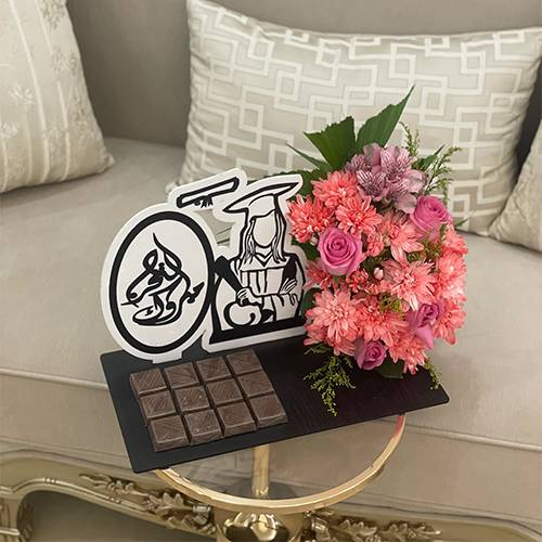 ستاند تخرج سارا