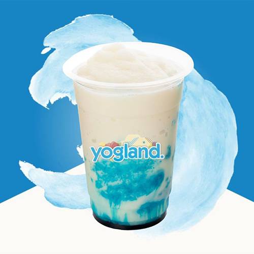 بينا كولادا مع توت البري