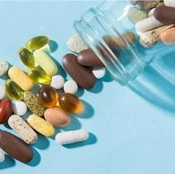 فيتامينات ومكملات غذائية