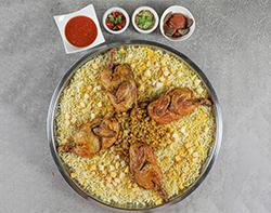 صواني من 4 لـ 5 أشخاص