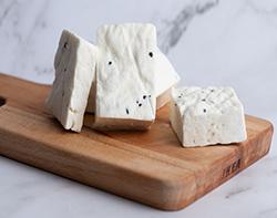 أجبان و ألبان