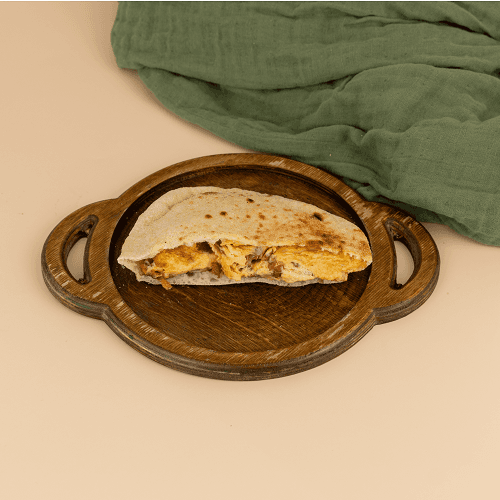 ساندويتش اومليت بالبسطرمة