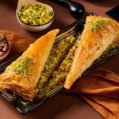 بقلاوة مع ايس كريم